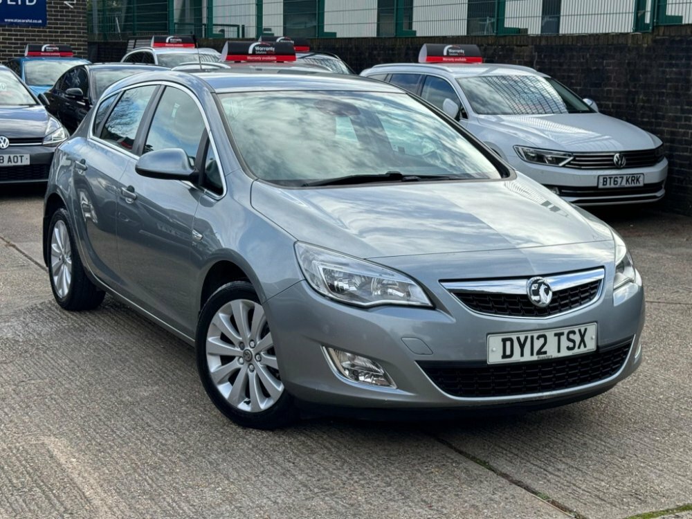 Compare Vauxhall Astra 1.6 16V Se Euro 5 DY12TSX Silver