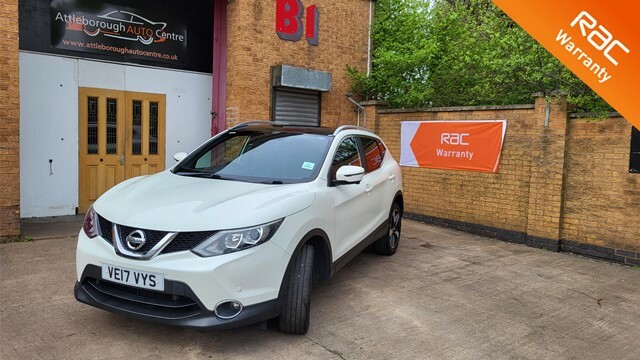 Compare Nissan Qashqai N-vision Dig-t VE17VYS White