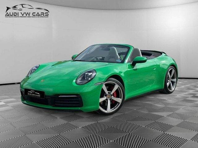 Compare Porsche 911 Carrera S Pdk L333BEV Green
