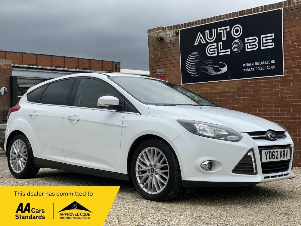 Compare Ford Focus 1.6 Tdci Zetec Euro 5 Ss YD62KRV White