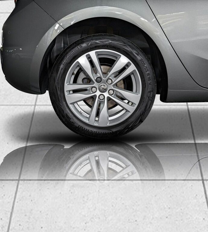 Compare Vauxhall Astra 1.5 Turbo EX70RWK Grey