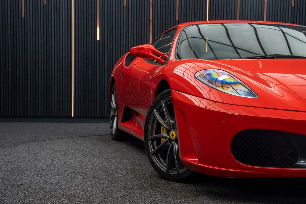 Compare Ferrari F430 Unspecified MV56GVU Red