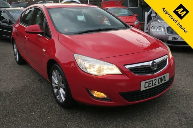 Compare Vauxhall Astra 2012 1.4 Active 98 Bhp Low Insurance Model CE12OMU Red