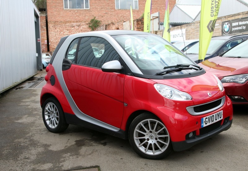 Compare Smart Fortwo Passion Mhd GV10UYU Red