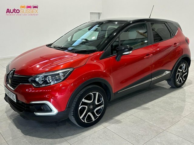 Compare Renault Captur Iconic Tce 89 HK68FTC Red