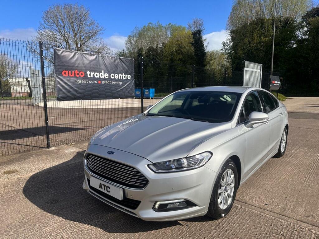 Compare Ford Mondeo Hatchback 2.0 FD68EXM Silver