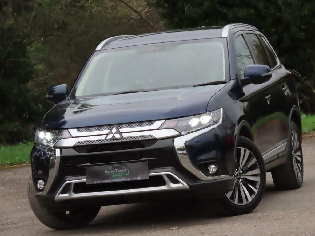 Compare Mitsubishi Outlander 2.0 Mivec Exceed Cvt 4Wd Euro 6 Ss  Blue