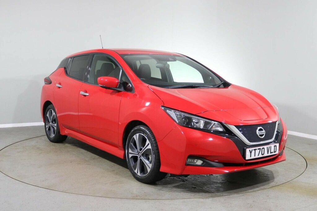 Compare Nissan Leaf N-connecta YT70VLD Red