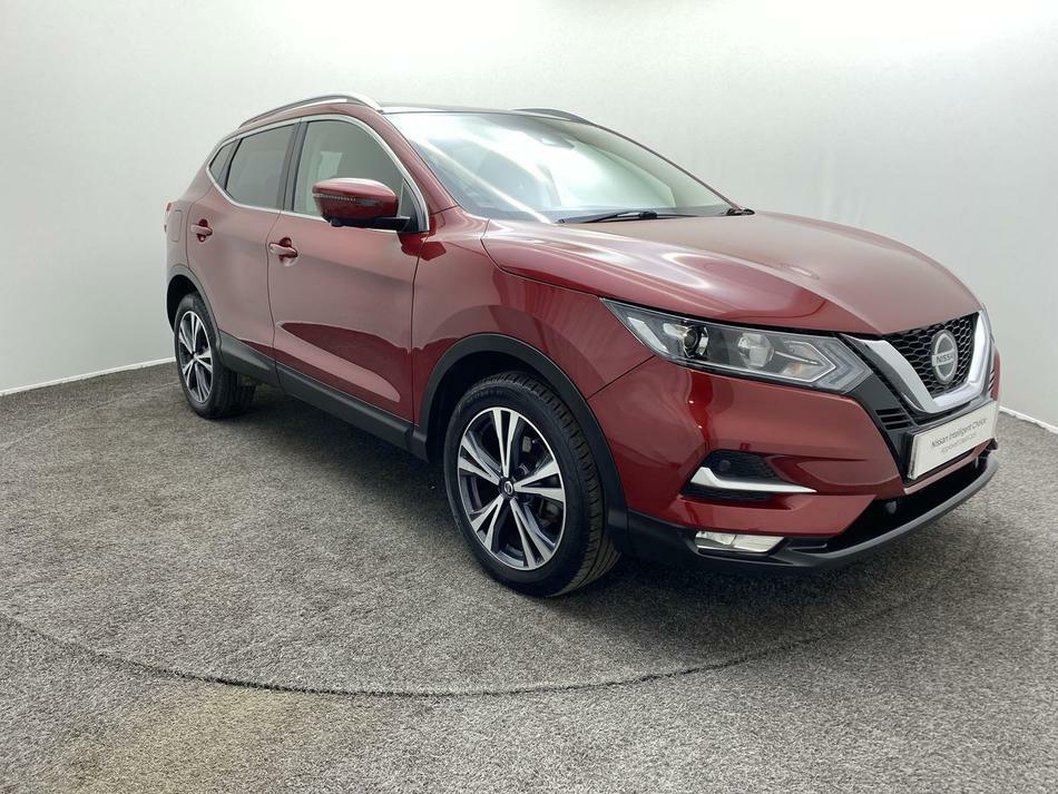 Compare Nissan Qashqai 1.3 Dig-t N-connecta Glass Roof Pack OV21PFD Red
