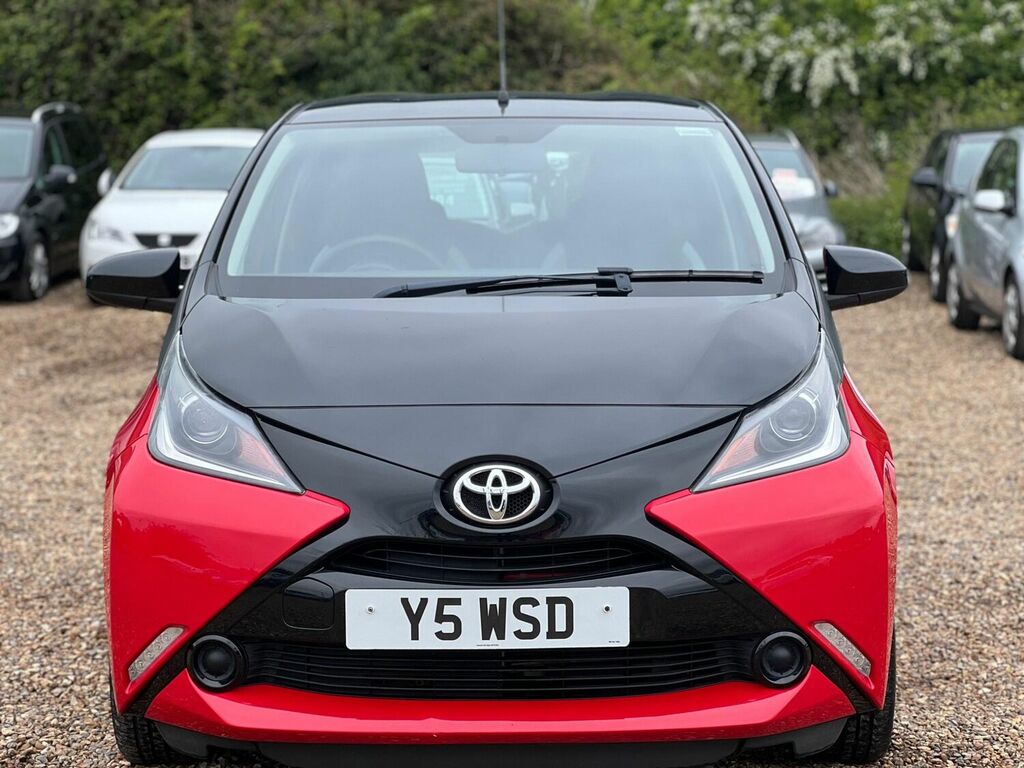 Compare Toyota Aygo Hatchback 1.0 Vvt-i X-play X-shift Euro 6 201 Y5WSD Red