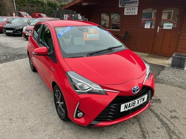 Compare Toyota Yaris 1.5 Vvt-i Icon Tech 135 Bhp NA18XTW Red