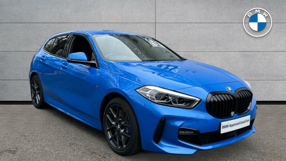 Compare BMW 1 Series 118I M Sport YH23WFJ Blue