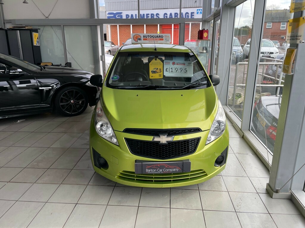 Compare Chevrolet Spark 1.0I Hatchback OE11OSX Green