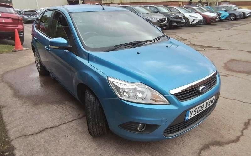 Compare Ford Focus 53,000 Miles 1.6 Style Hatchback YS08XAW Blue