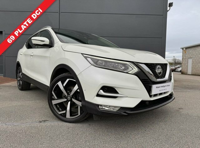 Compare Nissan Qashqai 1.5 Dci Tekna Dct 114 Bhp RK69WCT White