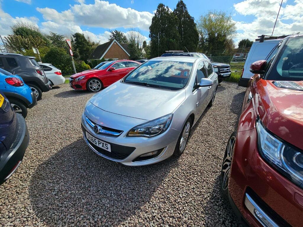 Compare Vauxhall Astra Hatchback 2.0 DU65PXS Silver