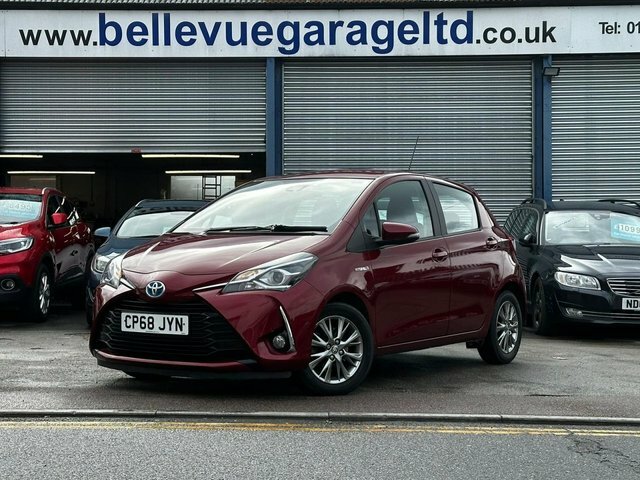 Compare Toyota Yaris 1.5 Vvt-i Icon 135 Bhp CP68JYN Red