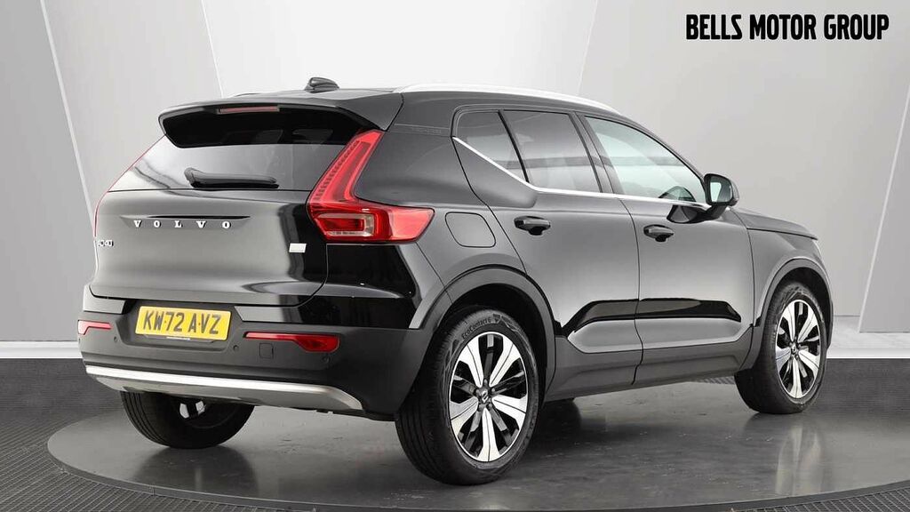 Compare Volvo XC40 Recharge Ultimate, T5 Plug-in Hybrid Panoramic Su KW72AVZ Black