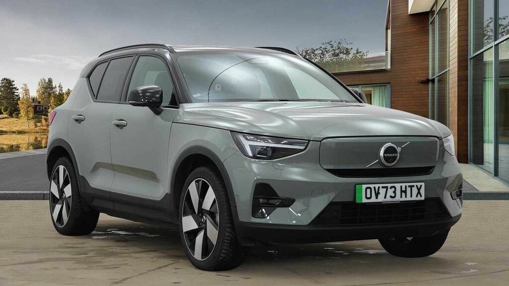 Compare Volvo XC40 Recharge Ultimate, Twin Motor, Panoramic OV73HTX Green
