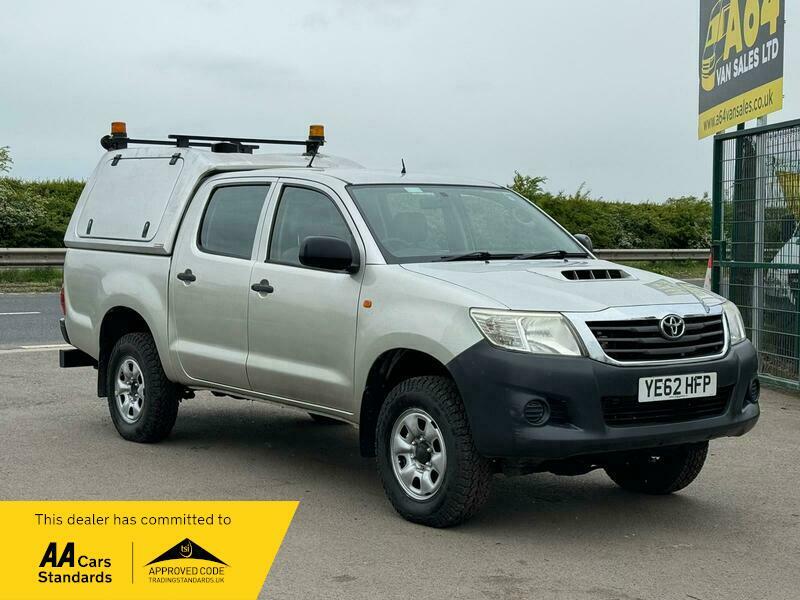 Toyota HILUX Hilux 4X4 With Aircon Silver #1