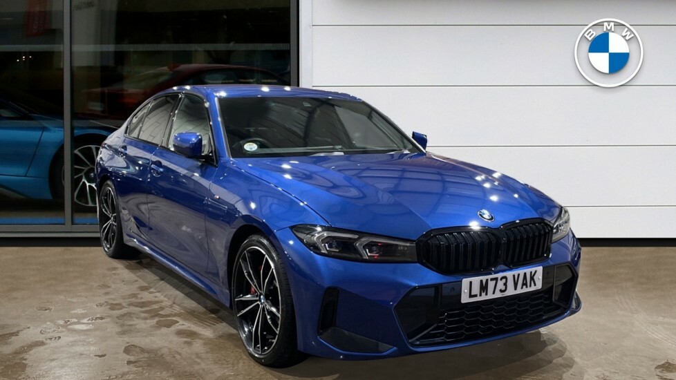 Compare BMW 3 Series 320I M Sport Saloon LM73VAK Blue