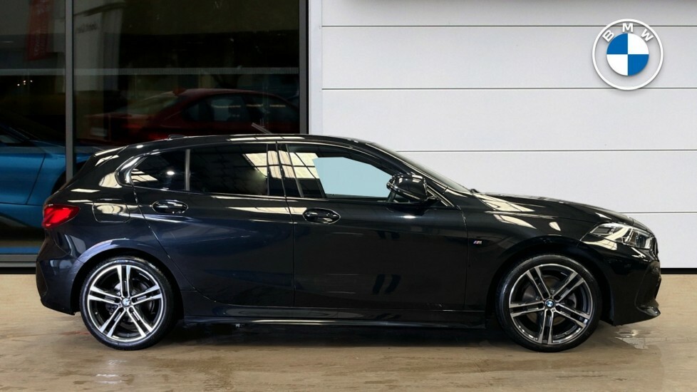 Compare BMW 1 Series 118I M Sport LM20LSY Black