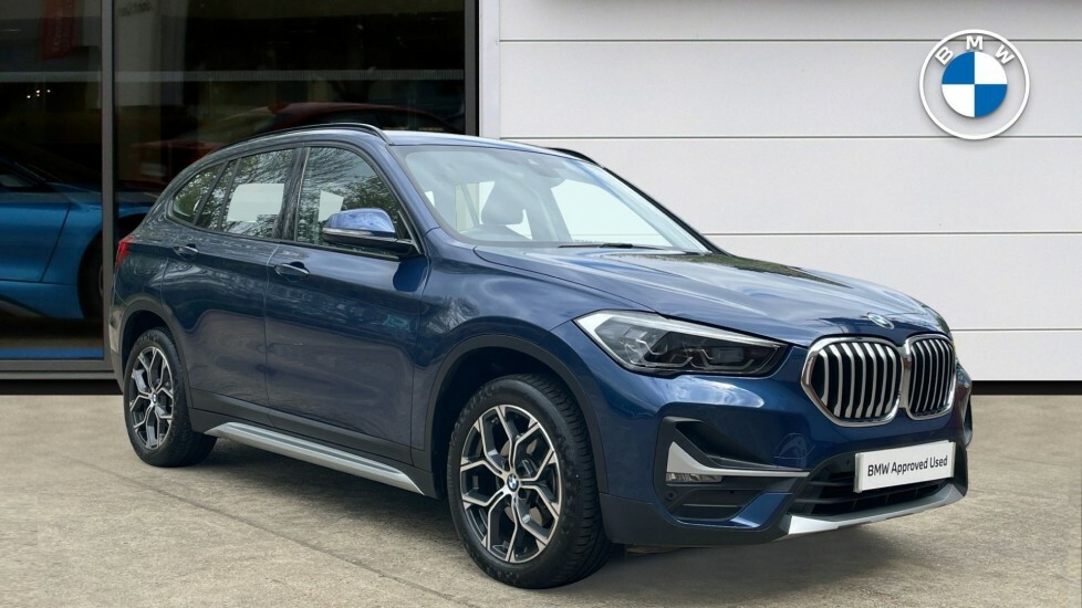 Compare BMW X1 X1 Sdrive18d Xline DM70HSG Blue