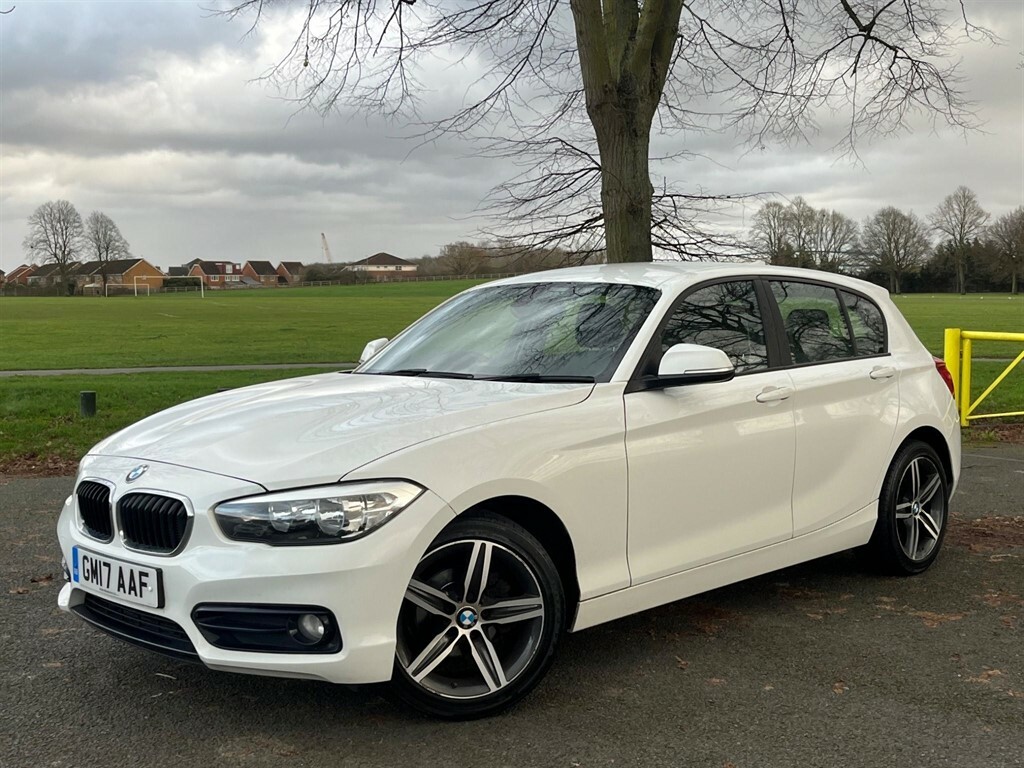 Compare BMW 1 Series 1.5 Sport Euro 6 Ss GM17AAF White