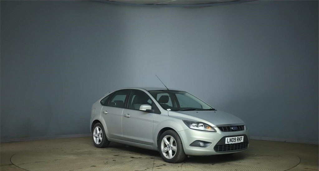 Compare Ford Focus 1.6 Zetec Is In LN09RKF 