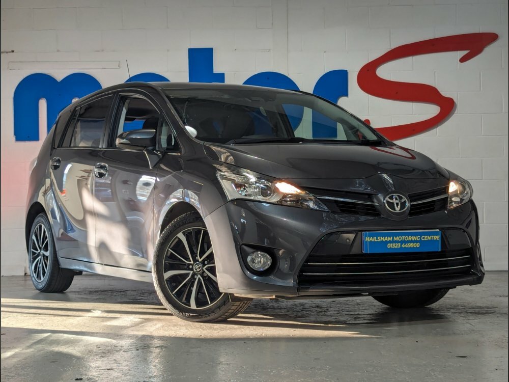 Compare Toyota Verso 1.8 V-matic Design M-drive Span Roof WV67OZD Grey