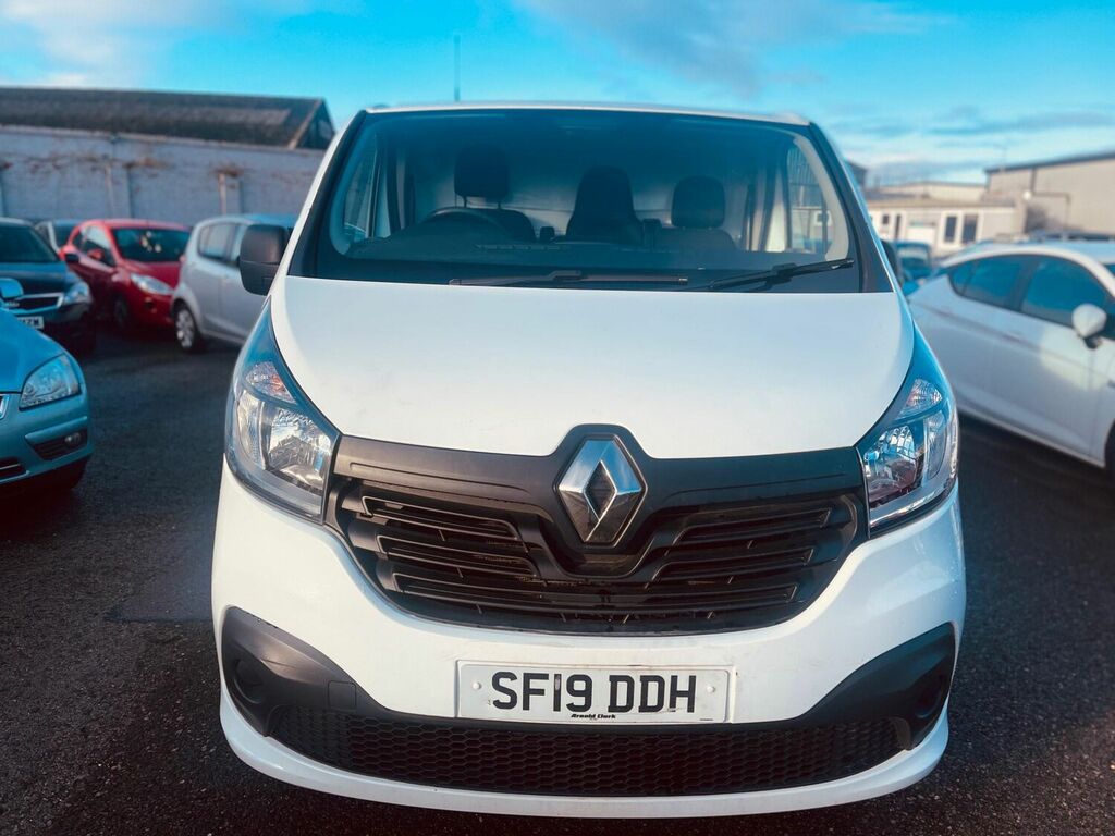 Compare Renault Trafic Panel Van 1.6 Dci 27 Business Swb Standard Roof E SF19DDH White