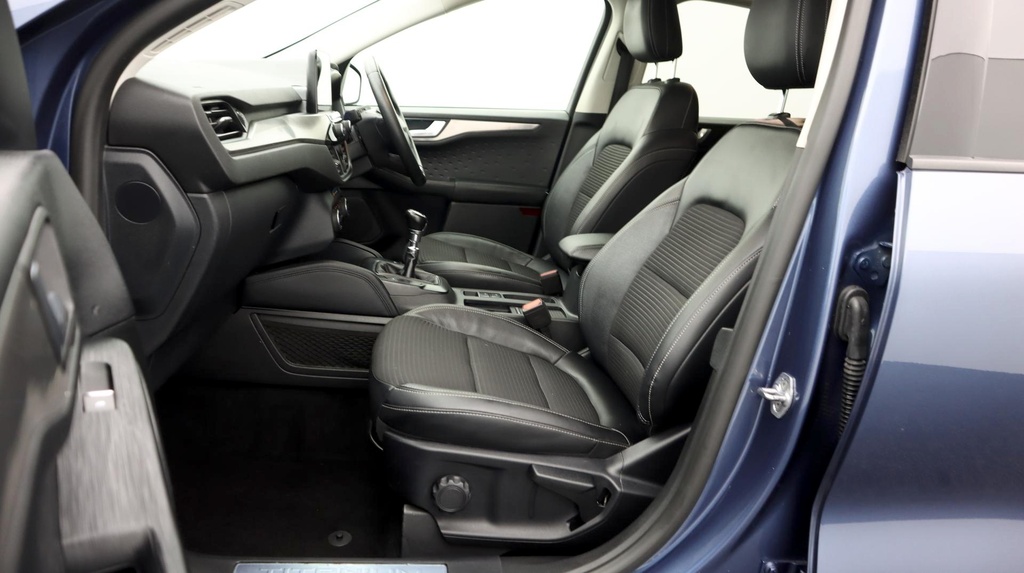 Compare Ford Kuga Kuga Titanium Edition Ecoblue YY70NKC Blue