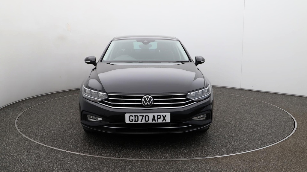 Compare Volkswagen Passat Sel GD70APX Black