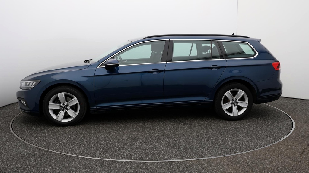Compare Volkswagen Passat Se CV70EOS Blue