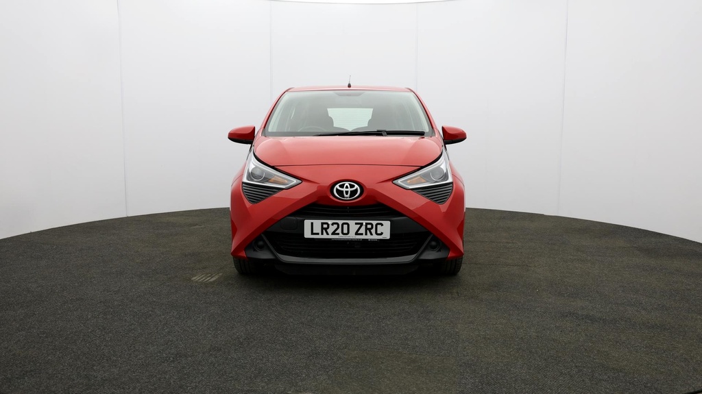 Compare Toyota Aygo X X-play LR20ZRC Red