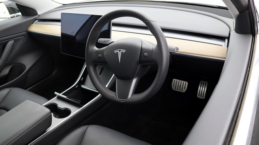 Compare Tesla Model 3 Model 3 Performance Awd BU70XMC Black