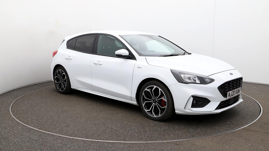Compare Ford Focus St-line X MJ20KUW White