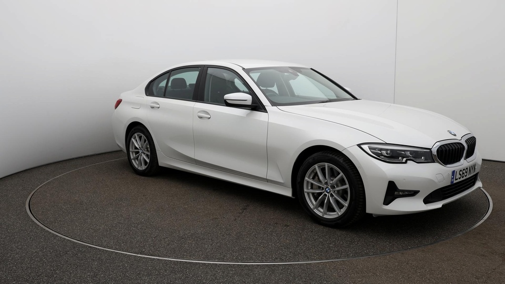 Compare BMW 3 Series Se Pro LS69NYN White