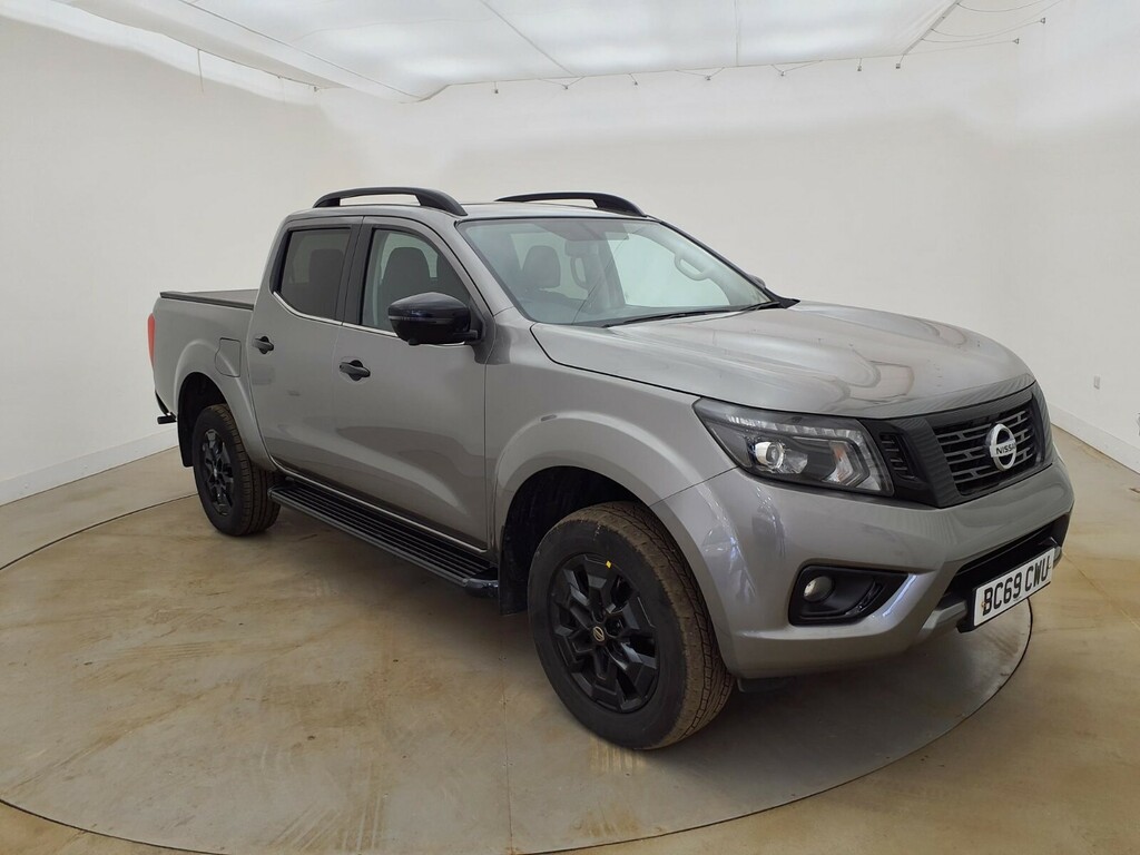 Compare Nissan Navara Dci 190 N-guard 4Wd Double Cab With Rollnlock To BC69CWU Grey