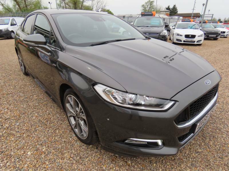 Compare Ford Mondeo Hatchback BX68XSG Grey