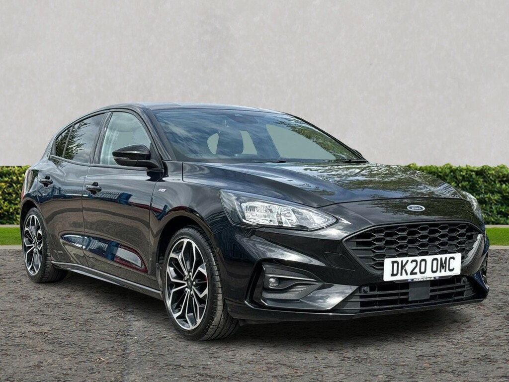 Compare Ford Focus St-line X DK20OMC Black