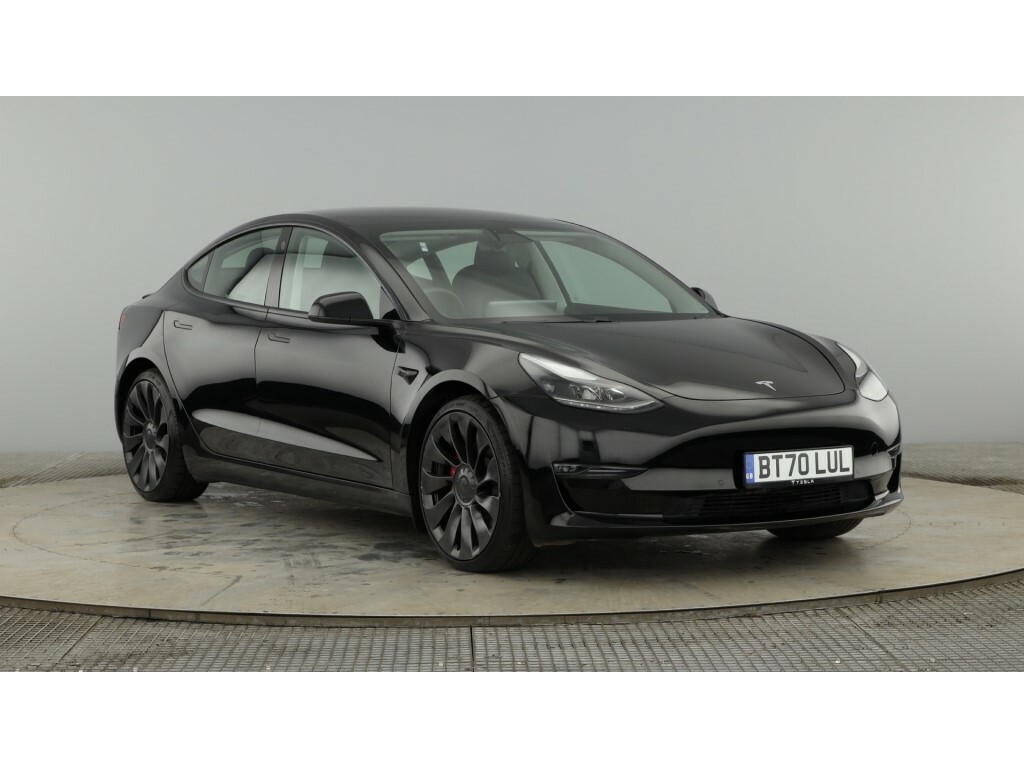Compare Tesla Model 3 Performance Awd BT70LUL Black
