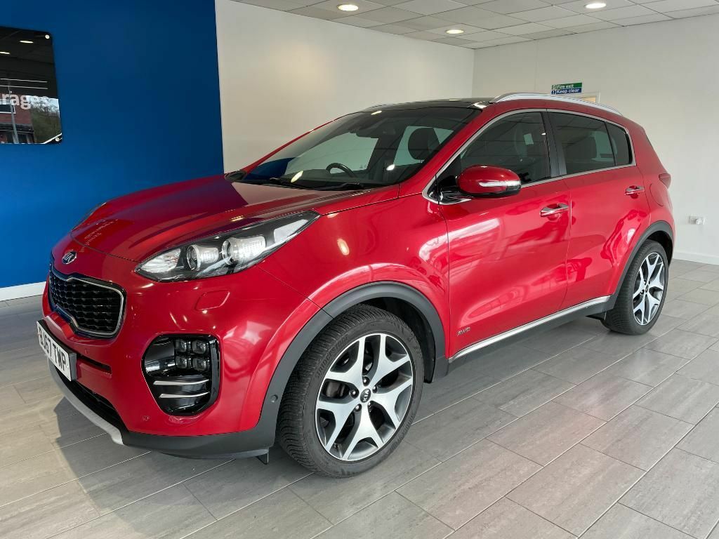 Compare Kia Sportage 1.6 T-gdi Gt-line S Suv Dct Awd Euro 6 BJ67TWP Red