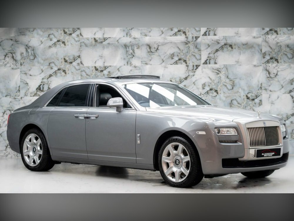 Compare Rolls-Royce Ghost 6.6 V12 Euro 5 MD12ZKU Silver