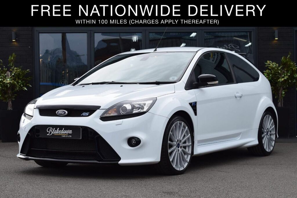 Compare Ford Focus Hatchback 2.5 Rs 200959 GU59FYF White