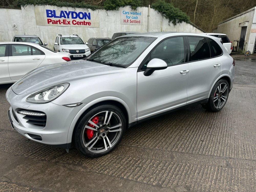 Compare Porsche Cayenne 3.0 Td V6 Tiptronic 4Wd Euro 5 Ss Y20ANT Silver