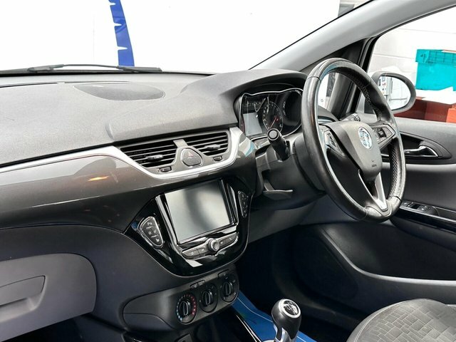Compare Vauxhall Corsa 1.4 Se Nav 89 Bhp CK68HWE Silver