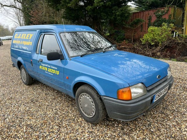 Compare Ford Escort 1990 1.8 35 Van No Vat To Pay G584EHK Blue