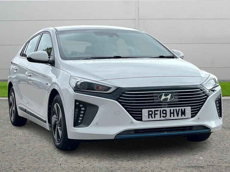 Compare Hyundai Ioniq Hyundai Ioniq Premium Se Hev S-a RF19HVM White