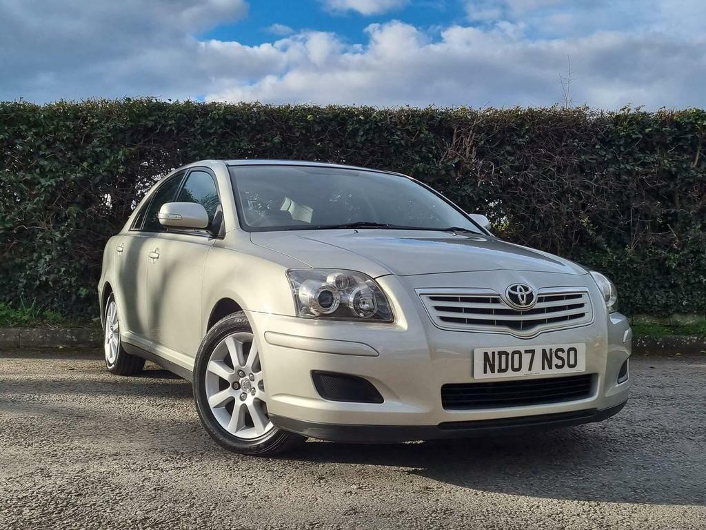 Compare Toyota Avensis 1.8 Vvt-i T3-s ND07NSO Silver